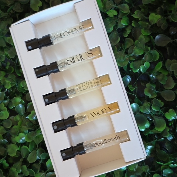 Maison des Animaux Fragrances Discovery Set Sample Spray Pack 2ml - Picture 1 of 3